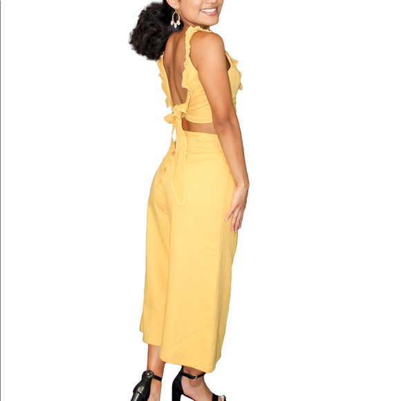 FLUTTER STRAP TIE BACK CROP TOP AND PANTS SET - Picture 3 of 4